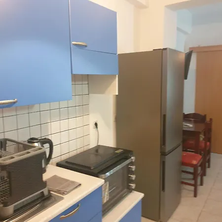Dimos بيت للعطل *