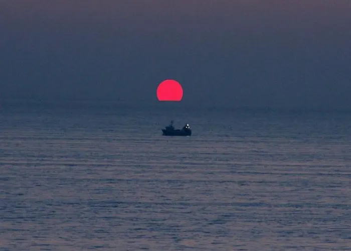 Dimos * Kókkinon Nerón